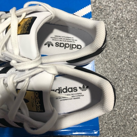 ADIDAS Superstar, women’s 8.5, worn once, box included - Picture 5 of 7